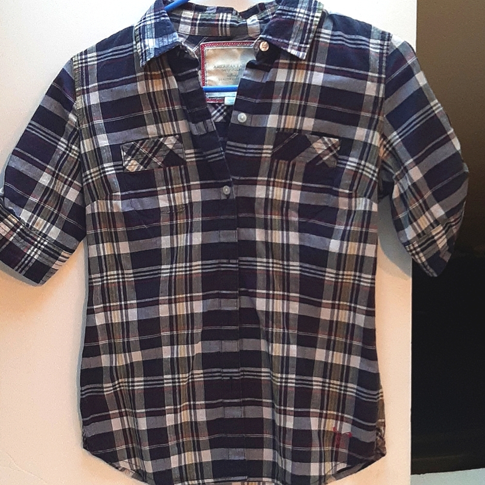 American eagle navy plaid short sleeved 100%cotton shirt womens size 0